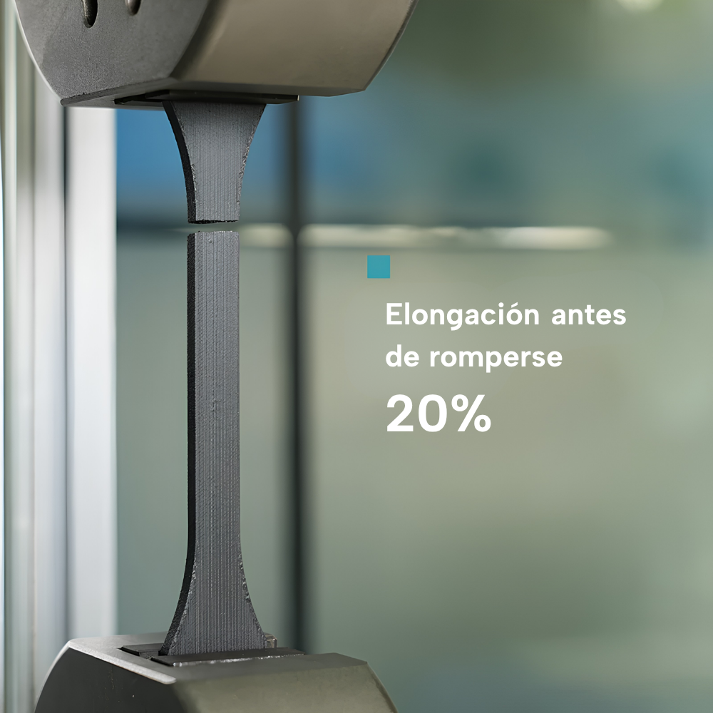 Prueba mecánica de elongación del filamento SUNLU PLA+ 2.0 de Alta Velocidad mostrando resistencia y flexibilidad antes de la rotura