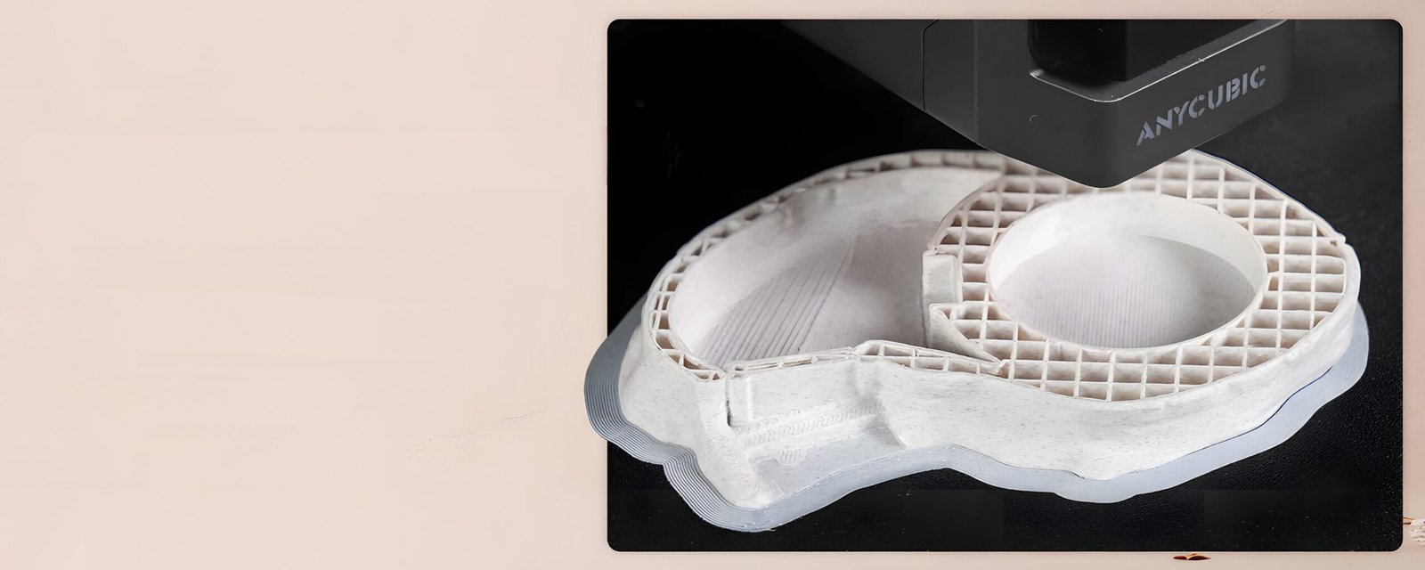 Pieza Blanca impresa con filamento SUNLU High Speed PLA Mármol de Smartec Store, con relleno interno visible y acabado tipo piedra natural