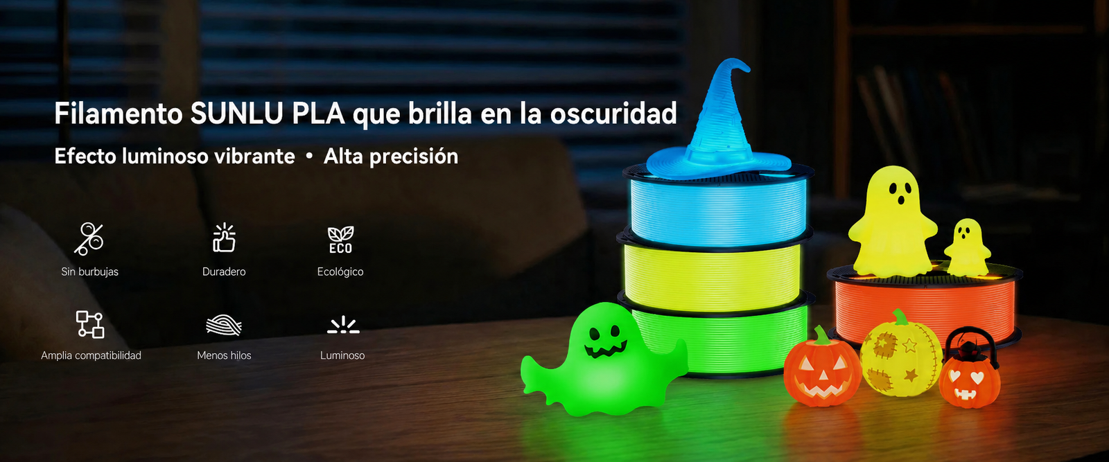 Filamento SUNLU PLA Glow in the Dark de Smartec Store, con figuras luminosas de Halloween y efecto brillante en la oscuridad