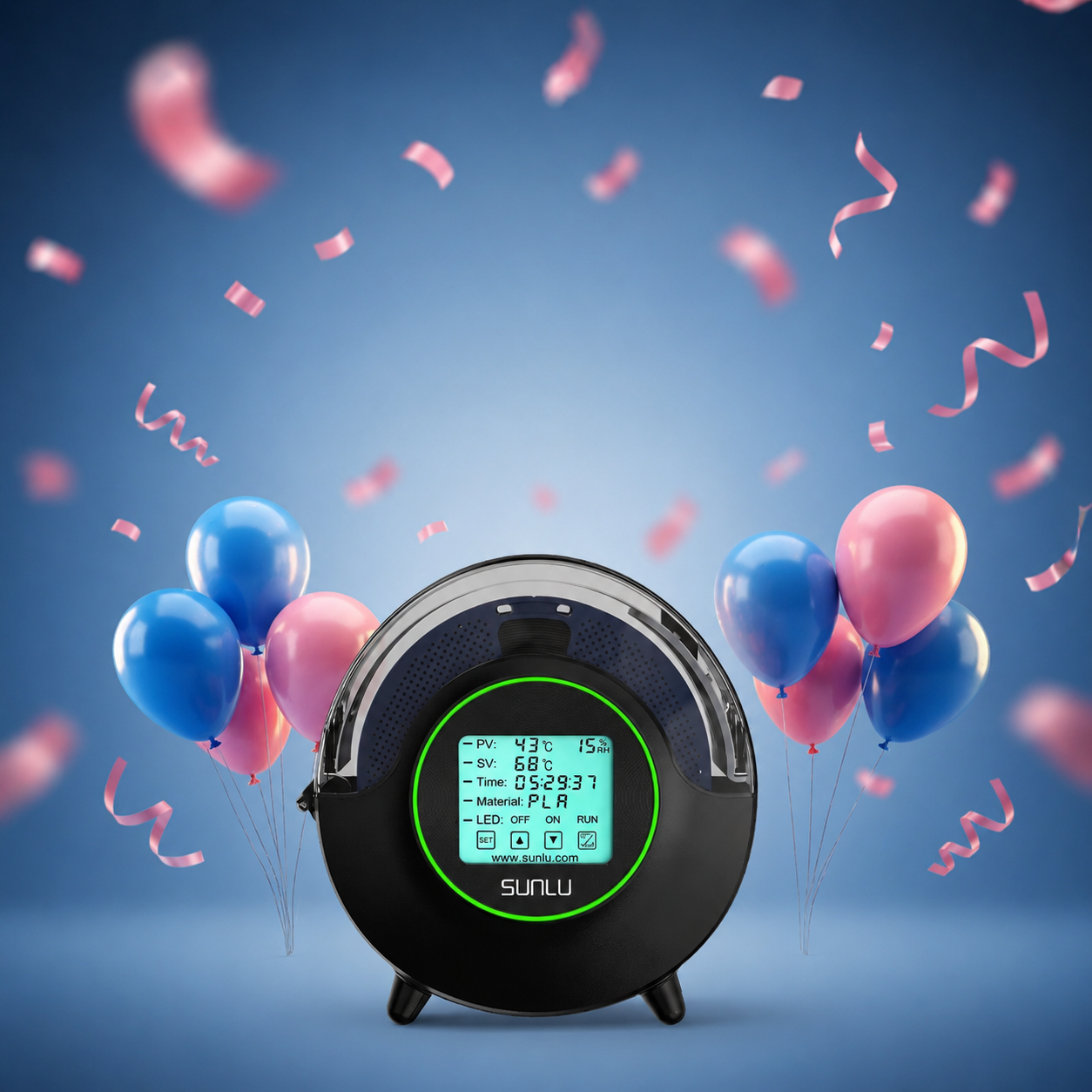 Secador de filamentos SUNLU S2 de Smartec Store con pantalla digital, rodeado de globos y confeti para promoción de impresión 3D